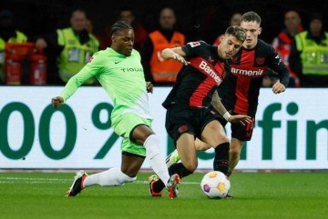 德甲北方德比炸场!汉堡主场绞杀不来梅:保级命门PK防线窟窿