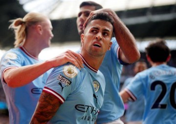 坎塞洛最后时刻拒国米投巴萨,为爱降薪超50%,诺坎普真爱无敌