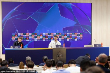 欧冠关键战:弗洛伦蒂诺与索里亚诺会晤,解析皇马与曼城的战术博弈