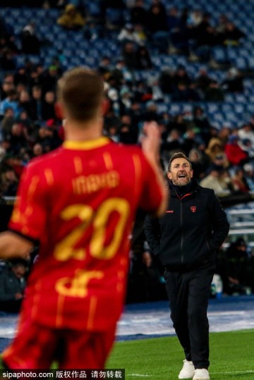 因西涅重返意甲:拉齐奥的新希望与萨里的战术武器