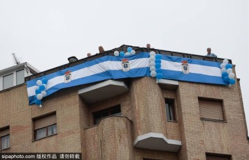 西乙升级附加赛决赛次回合:卡索拉破门 皇家奥维耶多总比分3-2米兰德斯升西甲</title>
<title>西乙升级附加赛决赛次回合:卡索拉破门 皇家奥维耶多总比分3-2米兰德斯升西甲