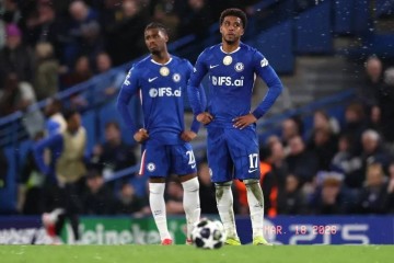 英超一夜被打回原形!曼城1-5、切尔西2-8,仅阿森纳扛起大旗