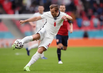 周五008德甲焦点!拜仁主场迎战“克星”门兴,凯恩缺阵,比分进球数精准剖析