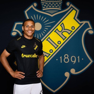 曼联1月300万签中锋小妖已在谈判!拉爵继续刮彩,单场10球射手失宠