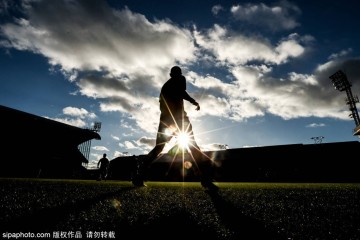 约书亚·齐尔克泽明确向鲁本·阿莫林表达曼联转会的感受,回应“迷失的灵魂”说法