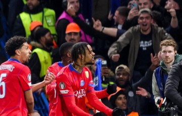 2场狂轰8球!欧冠卫冕冠军状态爆棚,超级门将神勇表现9次神扑零失球