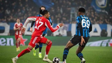 拜仁客场6-1暴揍意甲独苗!欧冠八强已无悬念,球迷:留点面子啊