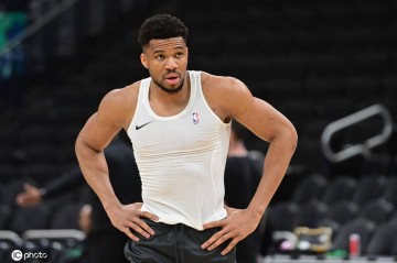 生气原因？字母哥出战不满41场 让他损失了巨额奖金