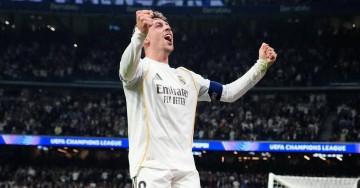 地球上最被低估的球员完成史诗之夜,22分钟内疯狂帽子戏法碾压曼城