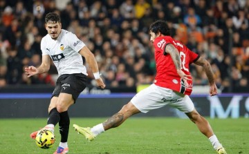 26岁皇马旧将挺身而出，瓦伦西亚主场顽强逼平马略卡，成功避免西甲两连败