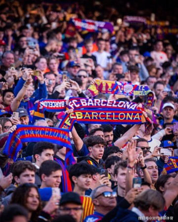 巴萨 3-0 大胜莱万特,重回西甲榜首续写争冠传奇