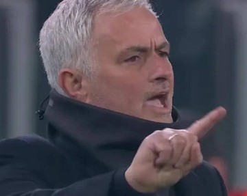 一场2-1!让穆帅有望争二:本菲卡追平葡体,下周欧冠决战皇马