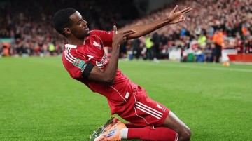 英联杯-纽卡对阵曼城:曼城有意阿隆索,瓜帅还能撑多久?