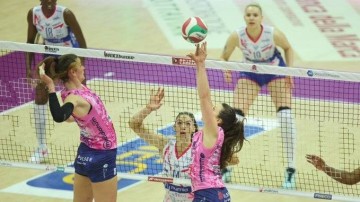 意甲决赛开门红!朱婷18分,科内利亚诺3-2险胜米兰