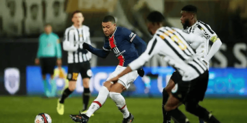 周五014法甲前瞻:节奏掌控!巴黎主场能否靠远射破解里尔收缩?