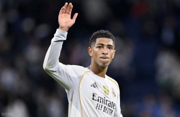 欧冠联赛曼城2-1逆转皇马,放大10倍后看细节,原因清晰可见