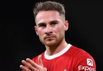 卡拉格刚骂完他就爆发!利物浦10号欧冠一战封神,斯洛特终于用对人了