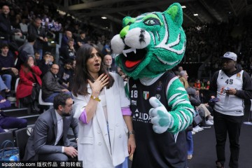 阿森纳迎战伯恩茅斯：拉亚成焦点