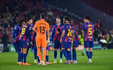 布拉格斯拉维亚在欧冠表现较弱,巴塞罗那能否客场逆袭?