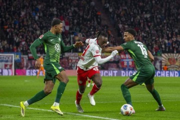 随着莱比锡2-2,奥格斯堡1-0,德甲最新积分榜出炉