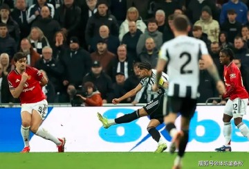 遗憾!曼联后防大腿再伤推迟复出,英超“争三之战”红魔防线告急