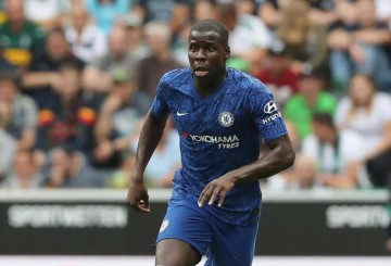 铁证!曝露泰山免签证31岁法脚,签约1+1年达成合同,以前随切尔西争欧冠