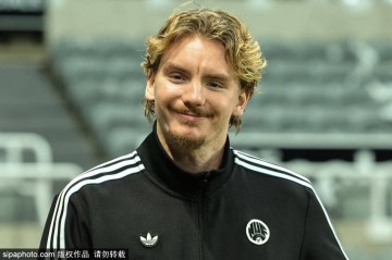 英格兰联赛杯半决赛首回合:曼城首回合2-0纽卡 塞梅尼奥连场破门+进球被吹谢尔基建功