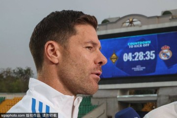 曼城备战欧冠:胡桑诺夫与罗德里缺席训练,其他球员状态良好