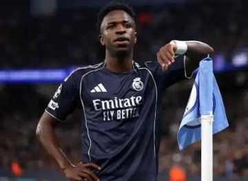 双杀曼城不足喜,皇马欧冠之路已到头,阵中有人比姆巴佩更适合当一哥