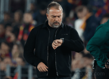 巴萨小将亚马尔被换下怒怼主帅,弗里克幽默回应引发热议!