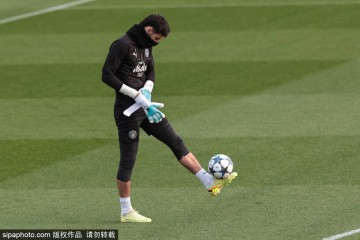 3100万天价门将或被清洗!曼城冬窗或双门将出局 特拉福德世界杯梦碎?