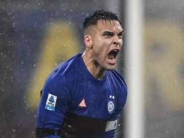 欧冠淘汰赛附加赛前瞻：穆里尼奥皇马迎来三番战，巴黎复制法甲内战