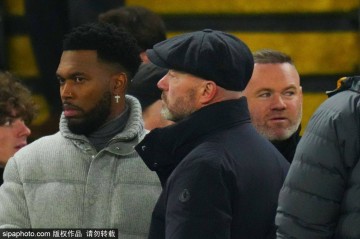 2025年切尔西用老款“3比2”角球战术击败巴萨,经典战术为何再现辉煌?