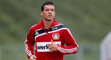 德甲两场重磅对决:弗赖堡主场强势可期,美因茨迎战劲敌斯图加特