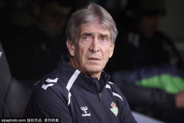 皇马近4战本菲卡1胜3负失15球，穆帅欧冠淘汰赛已超十年未尝胜果