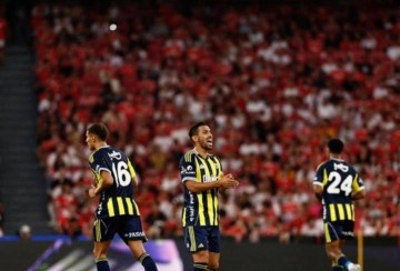 穆里尼奥这次真的难了,波尔图落后榜首7分,本菲卡联赛至今未尝一败,实力稳如磐石