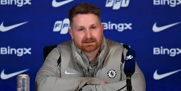 一边倒?切尔西新帅临危受命!瓜帅名帅对决,蓝军能否爆冷?