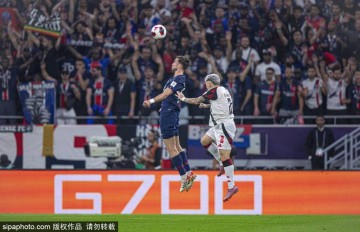 巴黎圣日耳曼六冠荣耀：从法甲到洲际杯的辉煌征程