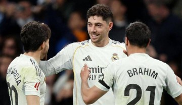 西甲最新积分消息:毕巴3球惨败,马竞险胜,皇马怒轰4球