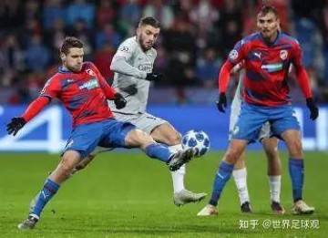 高加索铁壁阻颓势!欧冠收官战,卡拉巴赫能否让阿贾克斯六连败?