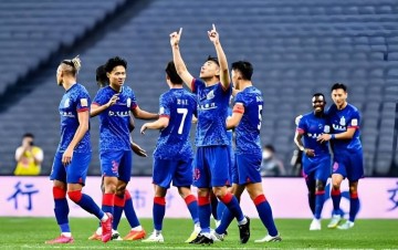 德甲中卫已提前同意官宣！将正式转会加盟申花，蒋圣龙和朱辰杰都为此留洋去德甲