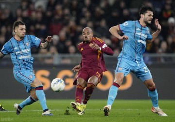 随着卡利亚里0-2，意甲争四白热化，尤文图斯被追平了