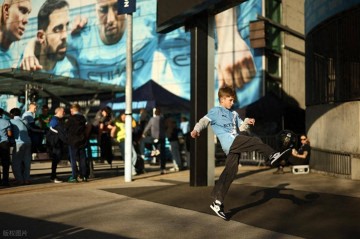 红牌+点球+越位帽子戏法!皇马2-1双杀曼城,总比分5-1晋级八强