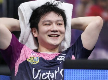 莫雷加德欧冠秀精彩球致敬樊振东，小胖起身拍手笑容灿烂鼓励