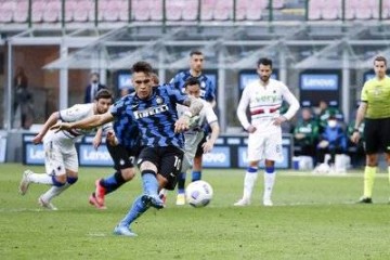 欧冠生死局:圣吉联合主场硬刚马赛,黑马能否逆袭豪门?