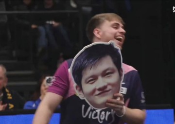 樊振东一人输两分,竟是队友莫雷加德故意要求他输球