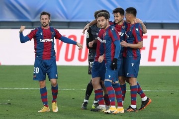 西甲:巴列卡诺VS莱万特——攻防博弈下的胜负手与比分推演