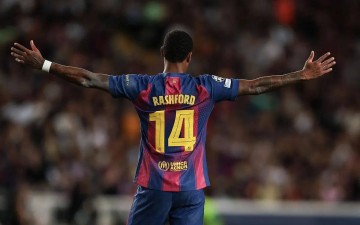 马库斯·拉什福德在巴塞罗那重生,却遭布莱恩·罗布森炮轰